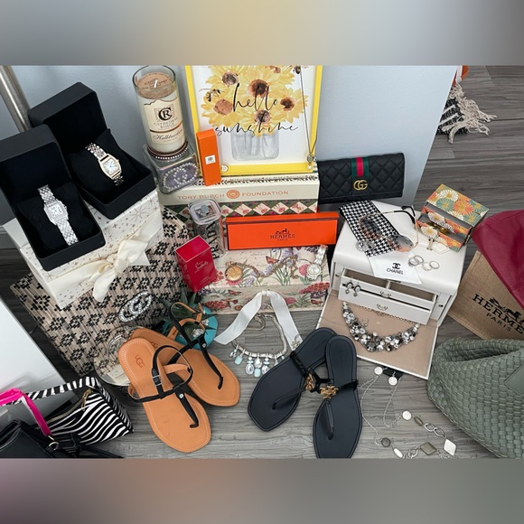 🔥SQ🔥🔥SUNDAY FUNDAY🔥 Silver and Turquoise Blue & Bling Statement Necklace✨ - Picture 9 of 9